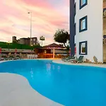 Meryam Deluxe Side