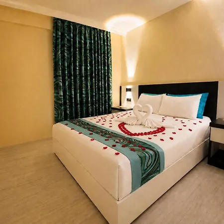 Meryam Deluxe 4* سيدي