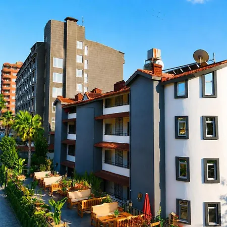 Meryam Deluxe Panzió Side
