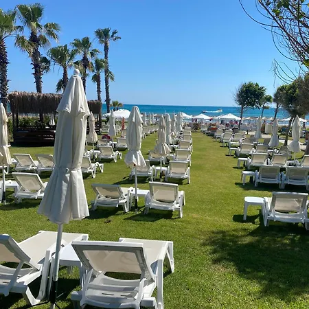 Meryam Deluxe 3* Side