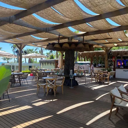 B&B Meryam Sueit Deluxe Side